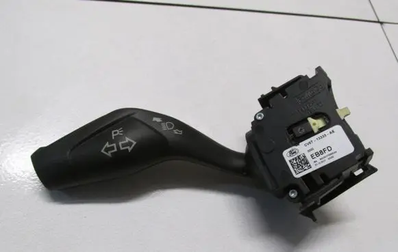 Ford Focus Indicator stalk CV6T13335AE EB8FD 90432173350244