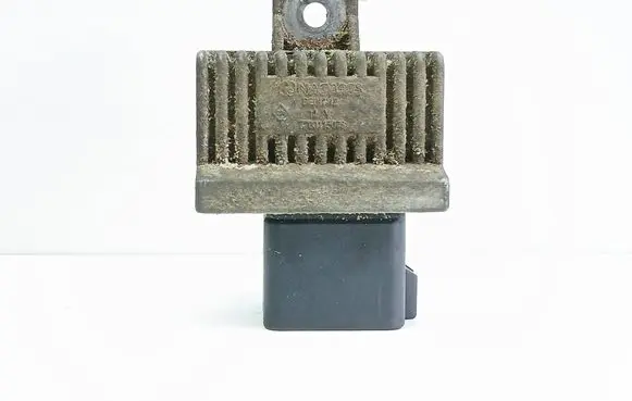 Renault Megane II Glow plug pre-heat relay 7700115078
