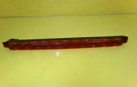 Audi A6 S6 C5 4B Third/center stoplight 4B0945097