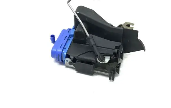 Audi A4 S4 B5 8D Rear door lock 8D0839016A