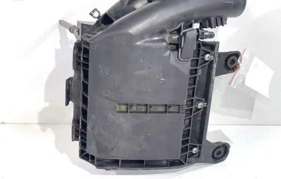 DS Automobiles 4 Air filter box 9806561080