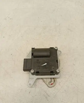 Audi A8 S8 D3 4E Air flap motor/actuator 0132801369 4F0820511B CZ1168803710