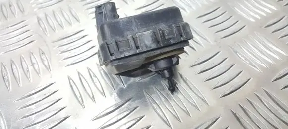 Headlight level adjustment motor