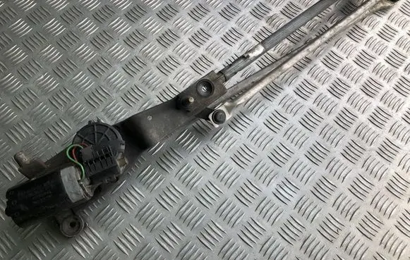 Ford Focus Front wiper linkage and motor 0390241362 XS4117508BA