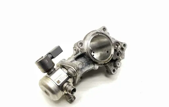 Mercedes-Benz E A207 Fuel injection high pressure pump 0261520220 A2760700200