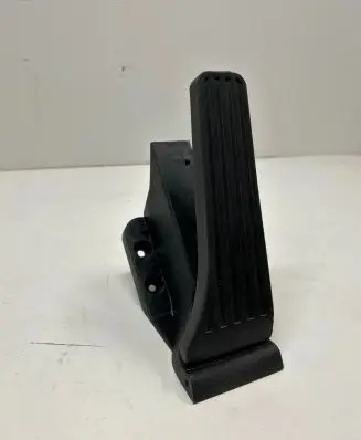 Mercedes-Benz C W204 Accelerator throttle pedal A2043000004