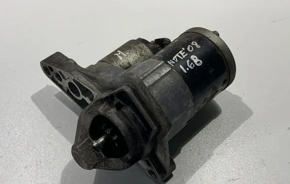 Nissan Note (E11) Starter motor 23300BC20A M000T32171