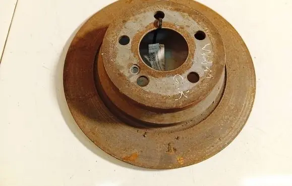 Mercedes-Benz E W211 Rear brake disc neventiliuojamas