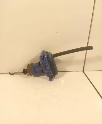 Audi 80 90 S2 B4 Central locking vacuum pump 893862153D