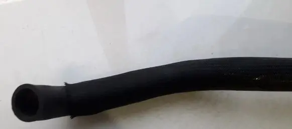 Volvo V70 Engine coolant pipe/hose