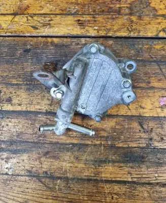 Mitsubishi Outlander Vacuum pump 2020A033 2020A037