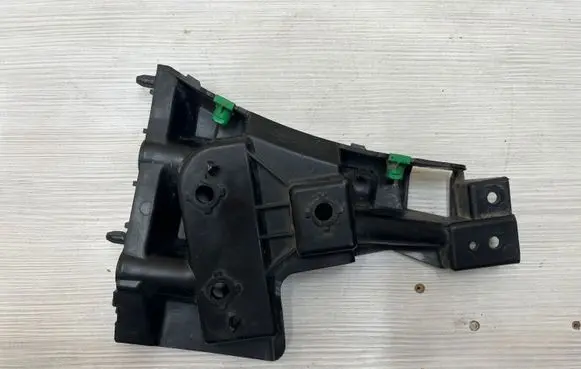Volvo S60 Front bumper mounting bracket 31425464