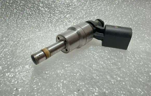 Fuel injector