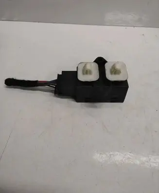 Volkswagen Touareg I Seat heating relay 3D0959772