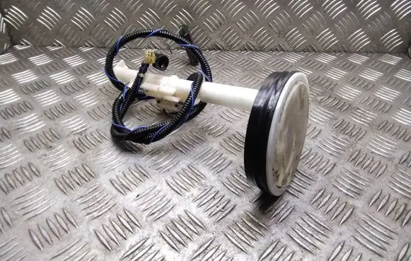 Nissan Qashqai+2 Fuel level sensor 
