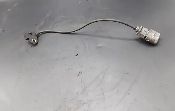 Volkswagen Crafter Camshaft position sensor 076906433