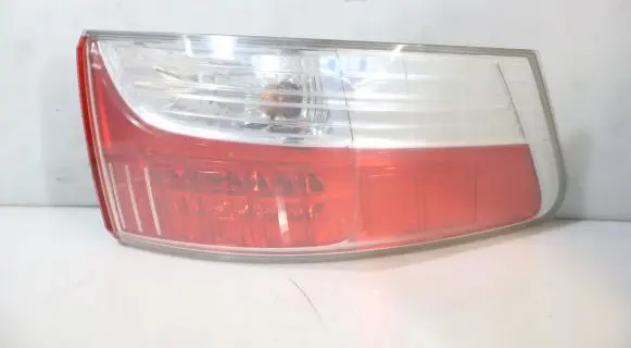 Toyota Avensis T270 Rear/tail lights