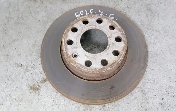 Volkswagen Golf VII Rear brake disc