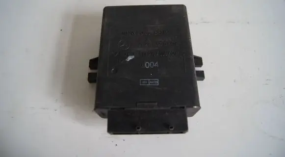 Mercedes-Benz E W211 Air suspension control unit module (rear) A2115450432 0004 410213006001