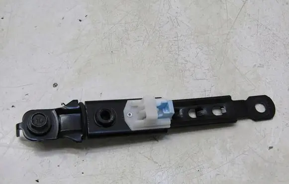 KIA Sportage Seat belt adjustment rail 88890-D7000