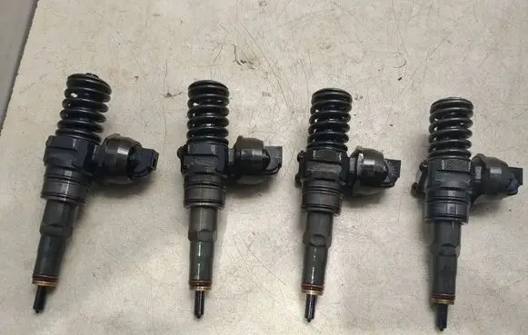 Skoda Superb B6 (3T) Fuel injectors set 0414720215