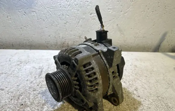 Toyota Yaris Generator/alternator 270600N640 278601 1042102320