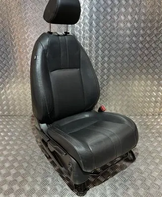 Honda Civic X Front passenger seat DG22021