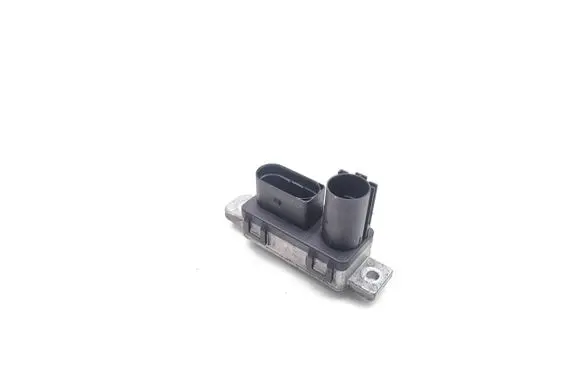 Volvo V40 Glow plug pre-heat relay 31459300 0281003154
