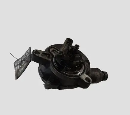 Volvo V70 Vacuum pump 30731825