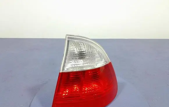 BMW 3 E46 Rear/tail lights 6905630