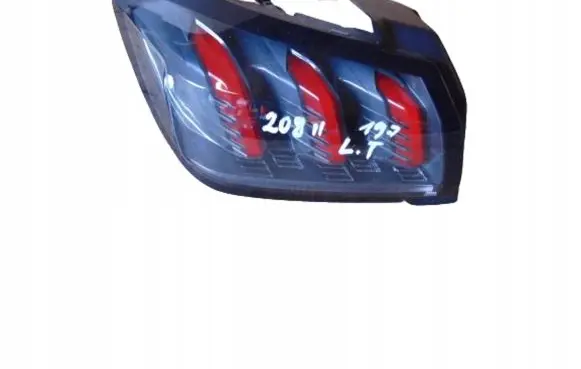Peugeot 208 Rear/tail lights