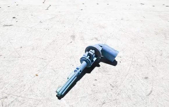 BMW 5 GT F07 Coolant level sensor 7553919