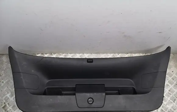 Volkswagen Golf VII Tailgate/boot lid cover trim 5G6867605