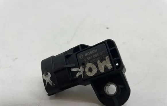 Opel Mokka X Air pressure sensor 0281006077 55568175