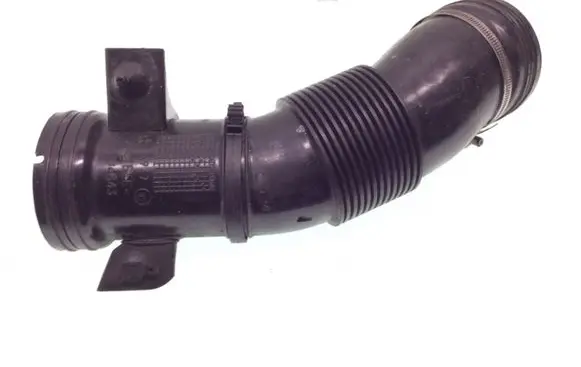 Maserati Ghibli Turbo air intake inlet pipe/hose 670004643