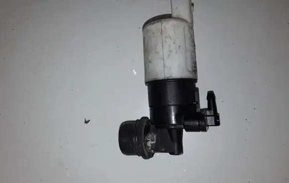 Renault Trafic II (X83) Windscreen/windshield washer pump 8200295685