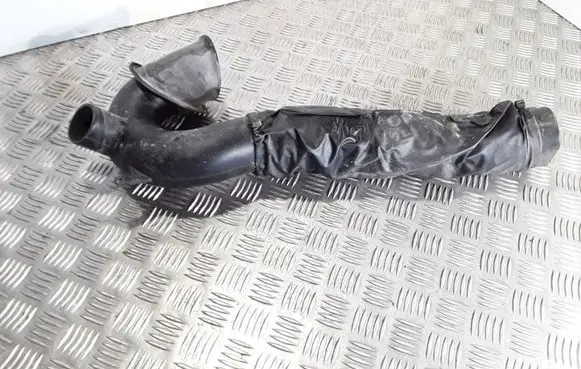 Air intake hose/pipe