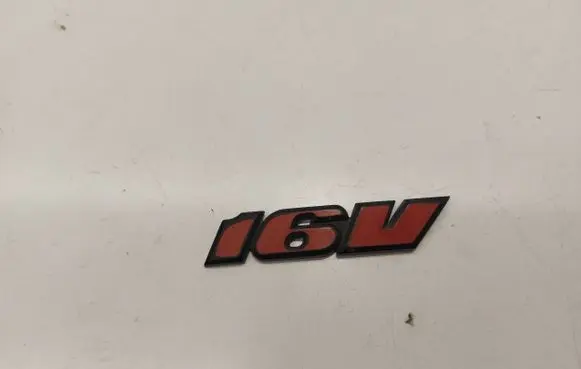 Volkswagen PASSAT B3 Manufacturers badge/model letters 357853675