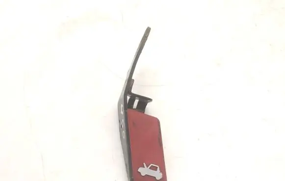 Engine bonnet (hood) release handle