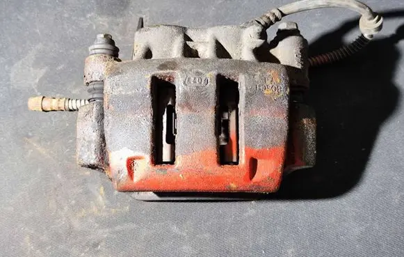 Opel Movano A Front brake caliper 2013190C