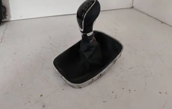 Opel Insignia A Gear lever shifter trim leather/knob 55563840