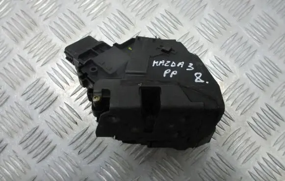 Mazda 3 I Front door lock