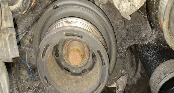 Mercedes-Benz E W211 Crankshaft pulley 