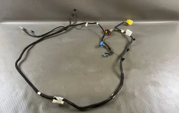 Peugeot 208 II Tailgate/trunk wiring harness 9834114680