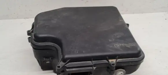 Volkswagen PASSAT B5 Fuse box set 8D1907355B 8D1907613A