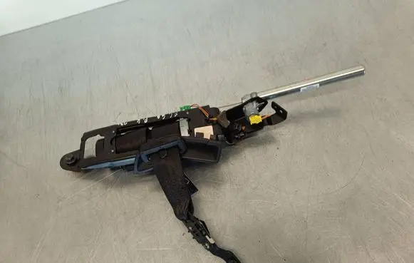 Volvo XC60 Front seatbelt P39817380 624624100A 6304037
