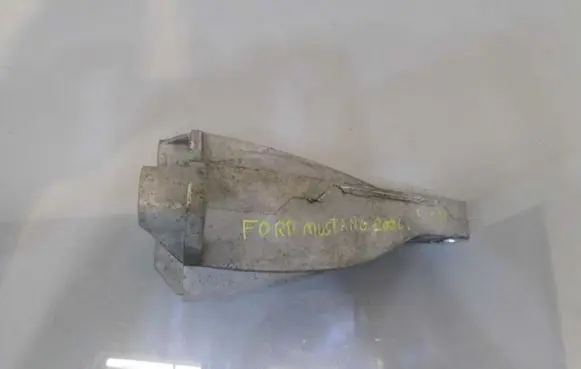 Ford Mustang V Engine mounting bracket
