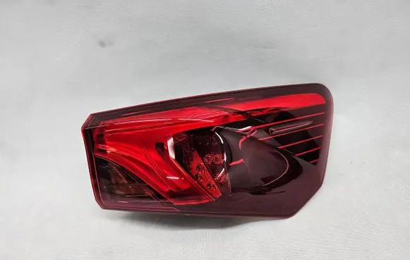 Toyota Avensis T270 Rear/tail lights 05-43