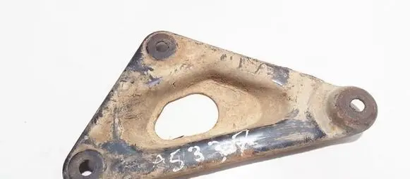 Opel Zafira A Engine mounting bracket