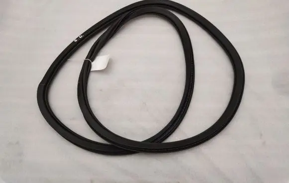 Volvo S90, V90 Rubber seal rear door 